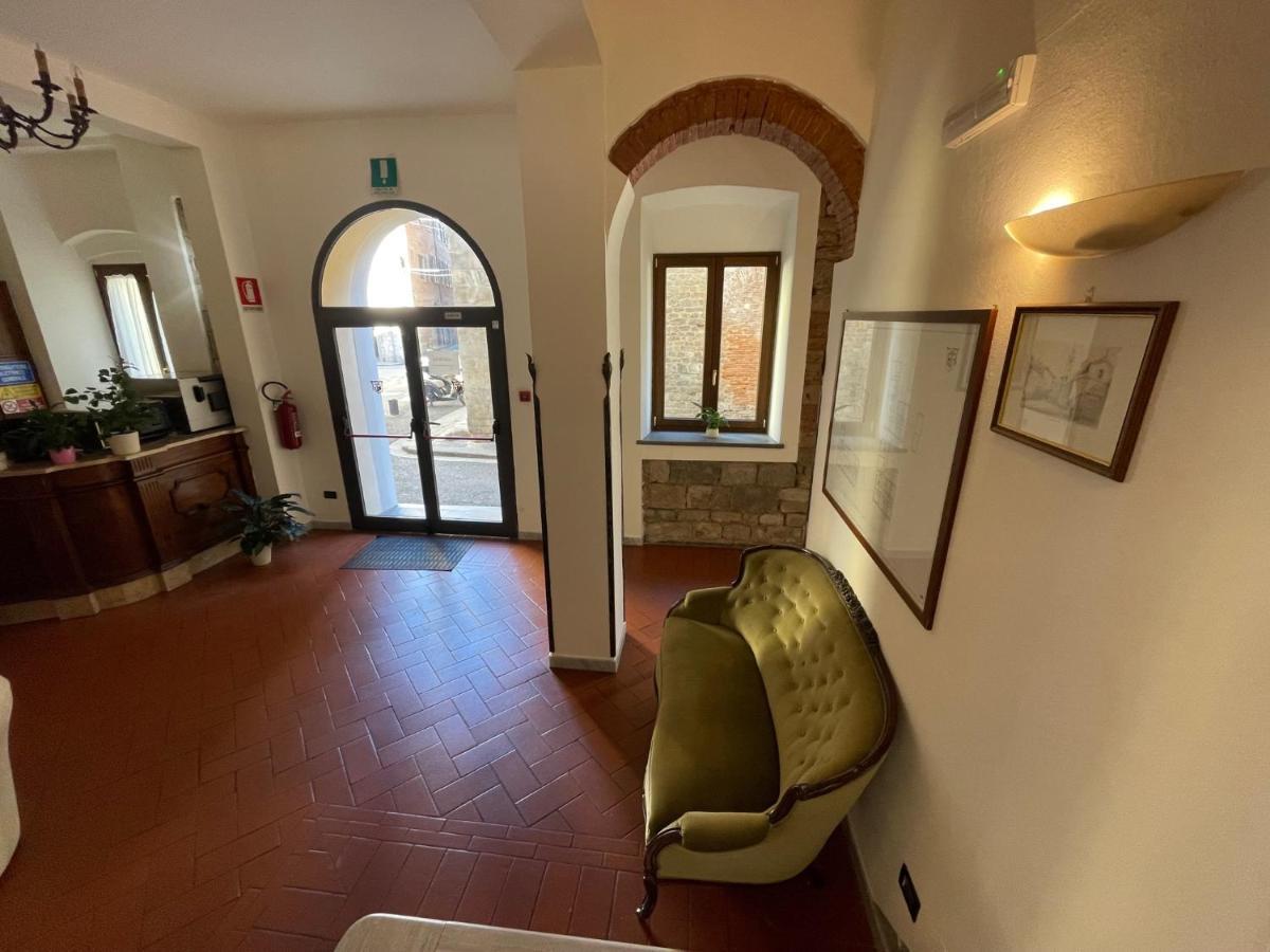 Hotel Caffe Verdi - 24 Hours Reception Pisa Bagian luar foto